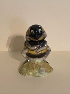 Royal Albert & Beatrix Potter Figurine: Vintage Babbitty Bumble Bee, one owner